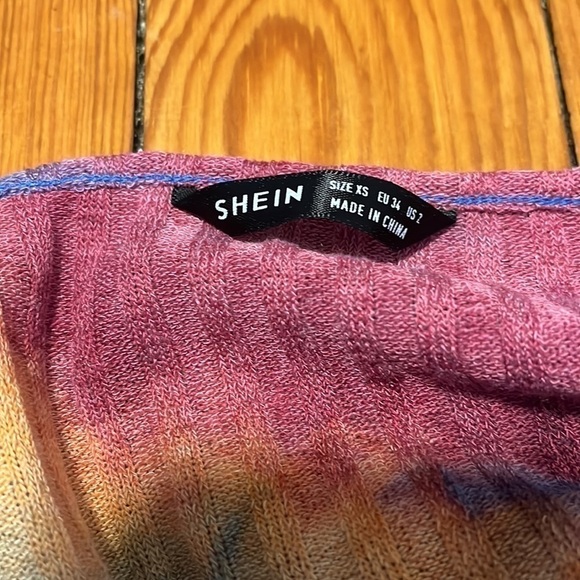 Shein XS crop top tie-dye - Picture 3 of 3